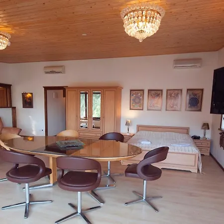 Panoramic Castle Suite With Free Private Parking Bratislava Exterior photo